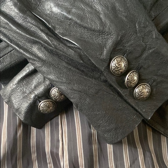 Gillia Black Leather Jacket with Textured Finish - Picture 7 of 7